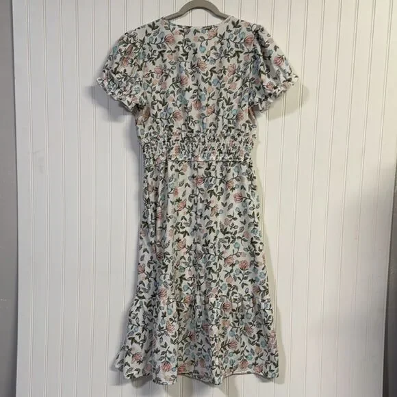 NWT GOGO Time To Bloom Floral White Cap Sleeve Midi Dress Ruched Tiered - Picture 9 of 9